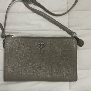 BRAND NEW, NEVER WORN! Tory Burch bag! Grey leather bag with silver emblem.